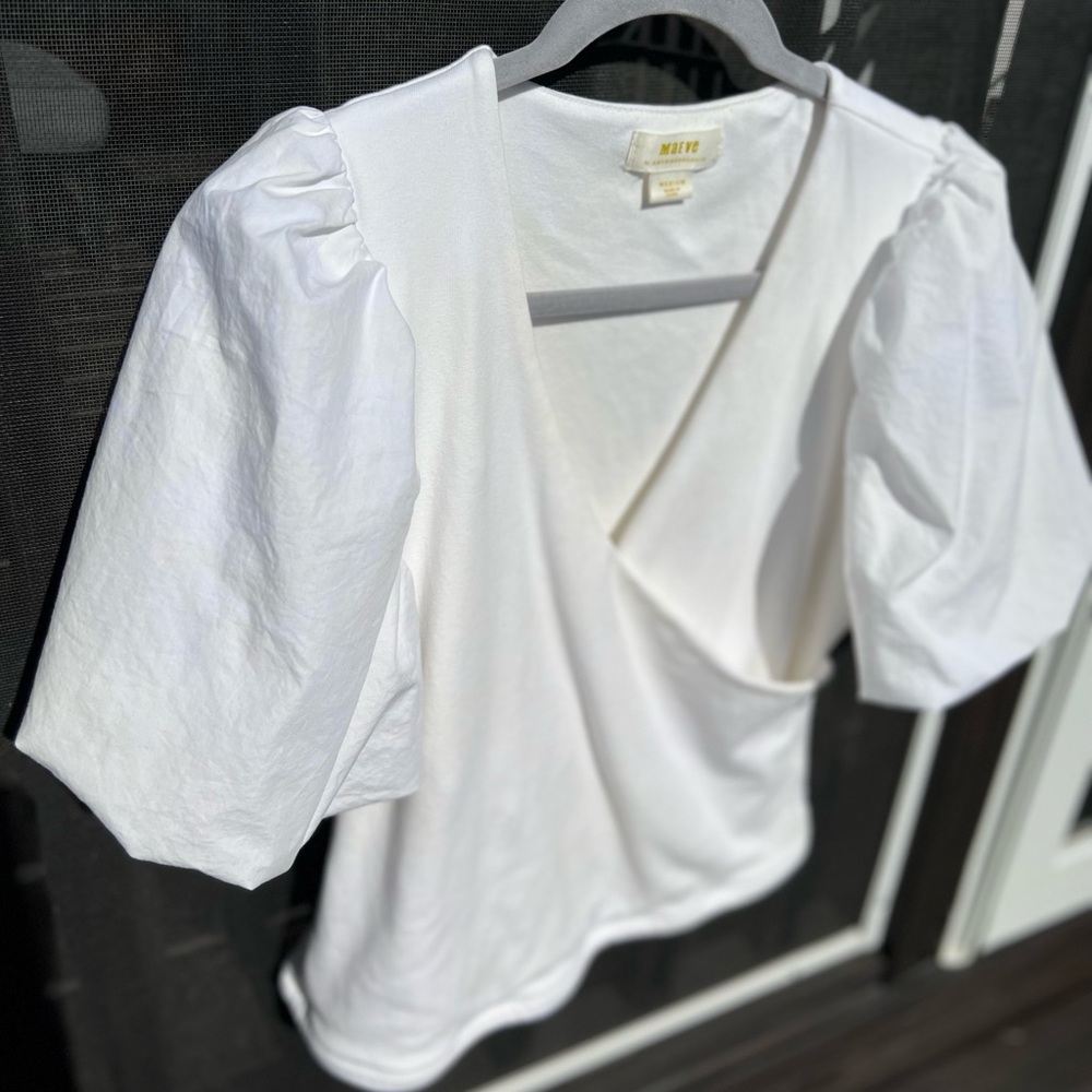 Maeve by Anthropologie White Balloon Sleeve Shirt size M Medium